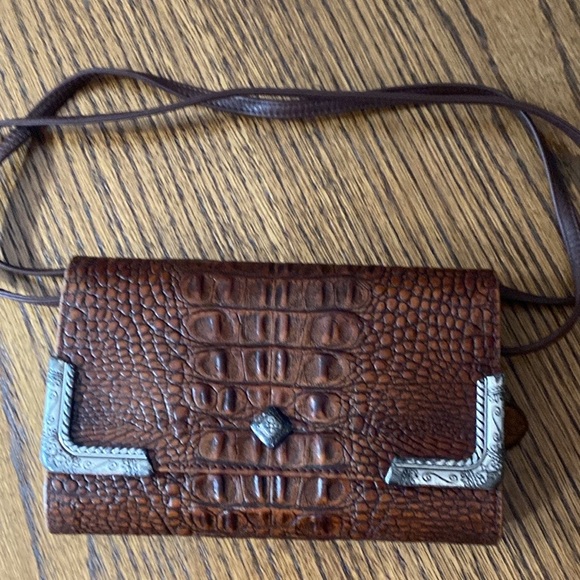 BRIGHTON LEATHER CROSSBODY CLUTCH . - Picture 16 of 16